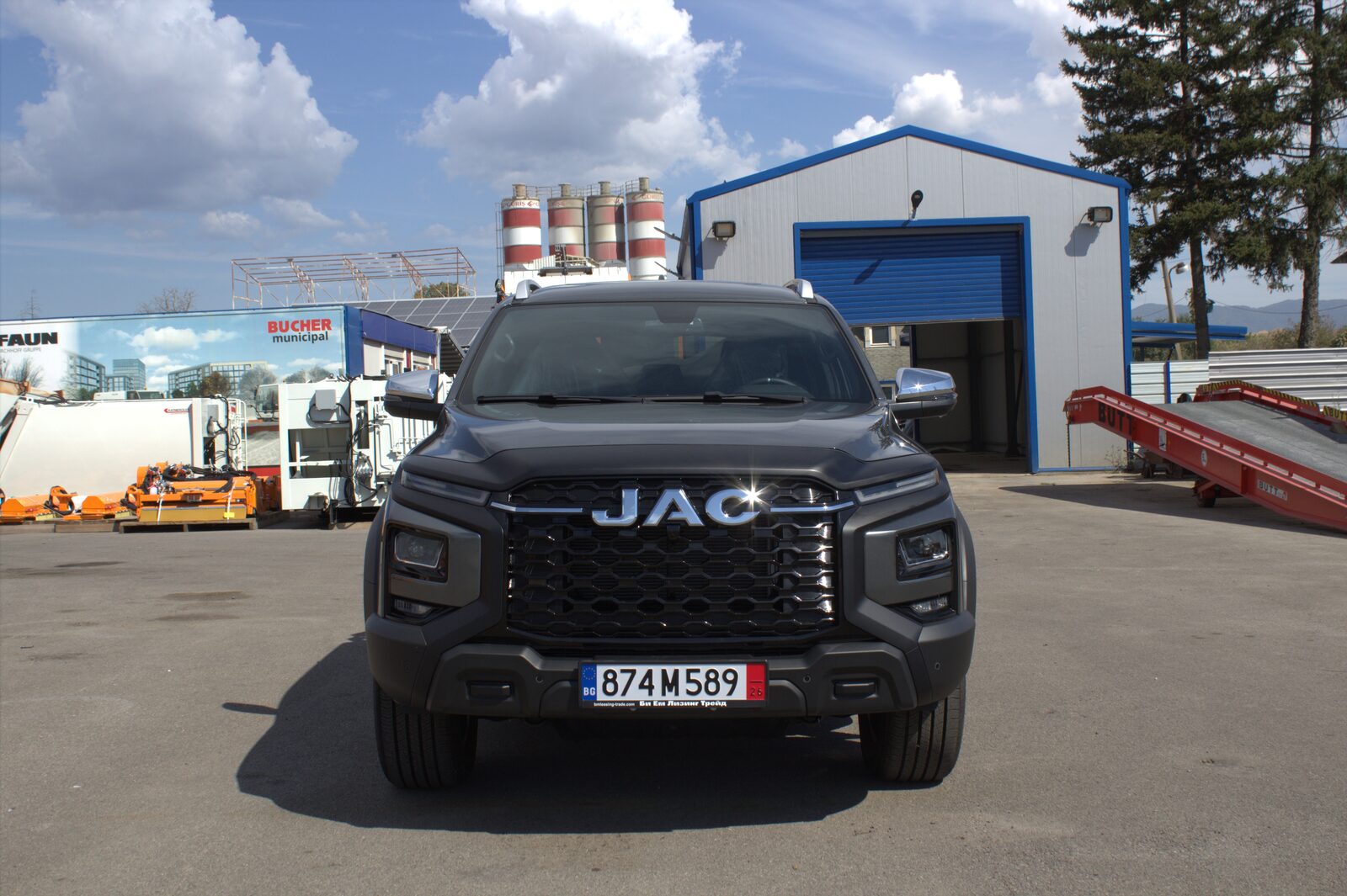JAC T9 EV — electric pickup